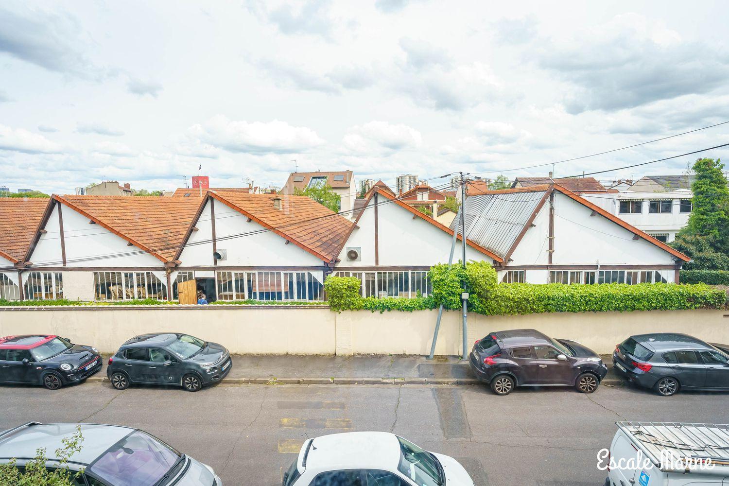 Escale-Marne: Cozy Metro-Adjacent Apartment with Premium Bed Maisons-Alfort Exterior photo