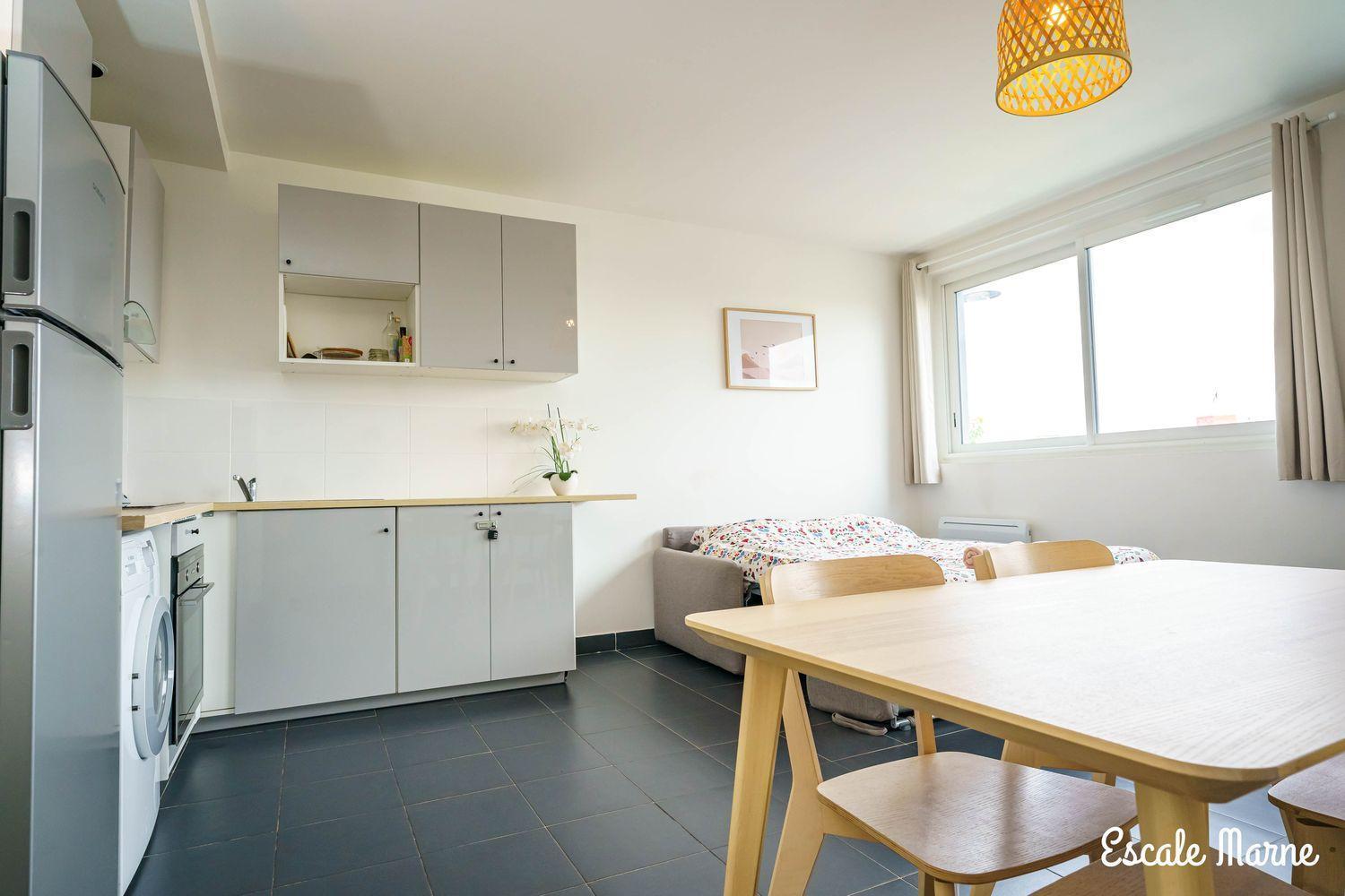 Escale-Marne: Cozy Metro-Adjacent Apartment with Premium Bed Maisons-Alfort Exterior photo